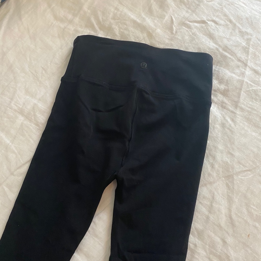 Black lululemon leggings